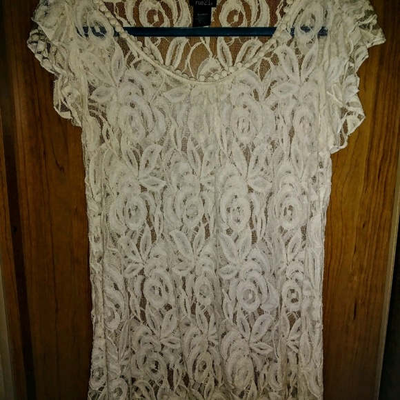 Adorable. Shear lace pullover top! - Picture 5 of 7